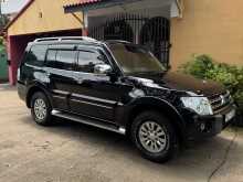 https://riyasewana.com/uploads/mitsubishi-montero-2010-2312034012832.jpg