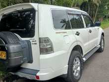 https://riyasewana.com/uploads/mitsubishi-montero-2010-2910011912482.jpg