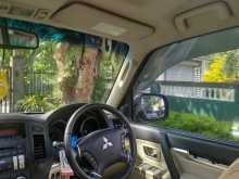 https://riyasewana.com/uploads/mitsubishi-montero-2010-2910162812303.jpg