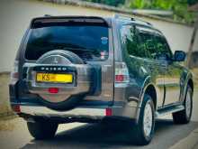 https://riyasewana.com/uploads/mitsubishi-montero-2011-1315525312243.jpg