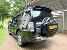 https://riyasewana.com/uploads/mitsubishi-montero-2012-139480312734.jpg