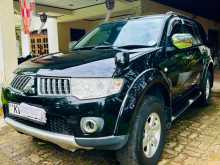 Mitsubishi Montero 2012 SUV