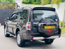 https://riyasewana.com/uploads/mitsubishi-montero-2012-2811002317984.jpg