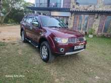 Mitsubishi Montero 2012 SUV