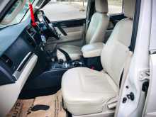 https://riyasewana.com/uploads/mitsubishi-montero-2013-1011442012043.jpg