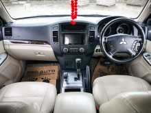 https://riyasewana.com/uploads/mitsubishi-montero-2013-1011442012914.jpg
