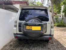 https://riyasewana.com/uploads/mitsubishi-montero-2013-1018502812813.jpg