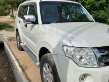 https://riyasewana.com/uploads/mitsubishi-montero-2013-121512071296379.jpg