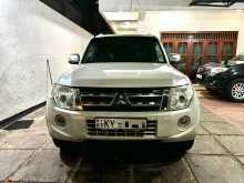 https://riyasewana.com/uploads/mitsubishi-montero-2013-1514475612982.jpg