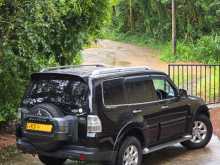 https://riyasewana.com/uploads/mitsubishi-montero-2013-1520114912892.jpg