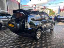 https://riyasewana.com/uploads/mitsubishi-montero-2013-2013-117142212022.jpg