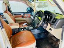 https://riyasewana.com/uploads/mitsubishi-montero-2013-2013-122234912374.jpg