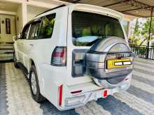 https://riyasewana.com/uploads/mitsubishi-montero-2013-2013-122234912722.jpg