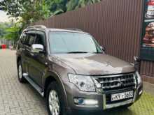 https://riyasewana.com/uploads/mitsubishi-montero-2013-2015462212502.jpg
