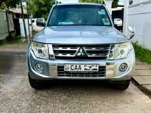 https://riyasewana.com/uploads/mitsubishi-montero-2013-2120413912622.jpg