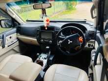 https://riyasewana.com/uploads/mitsubishi-montero-2013-217243312883.jpg