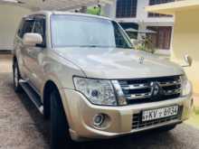 https://riyasewana.com/uploads/mitsubishi-montero-2013-318182712692.jpg