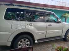 https://riyasewana.com/uploads/mitsubishi-montero-2015-88041512542.jpg