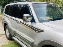 https://riyasewana.com/uploads/mitsubishi-montero-208305822283.jpg