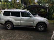 https://riyasewana.com/uploads/mitsubishi-montero-2111507562.jpg
