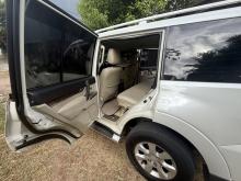 https://riyasewana.com/uploads/mitsubishi-montero-2121113917606.jpg