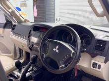 https://riyasewana.com/uploads/mitsubishi-montero-213410024824.jpg