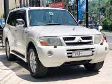 Mitsubishi MONTERO 2003 SUV