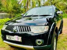 Mitsubishi Montero 2012 SUV