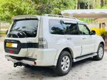 https://riyasewana.com/uploads/mitsubishi-montero-222250274792.jpg
