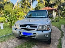 https://riyasewana.com/uploads/mitsubishi-montero-22271417046.jpg