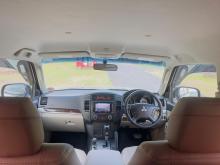 https://riyasewana.com/uploads/mitsubishi-montero-227530717275.jpg