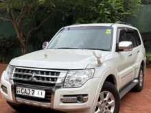 https://riyasewana.com/uploads/mitsubishi-montero-23110038912.jpg