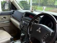 https://riyasewana.com/uploads/mitsubishi-montero-23110038993.jpg