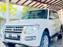 https://riyasewana.com/uploads/mitsubishi-montero-232107524622.jpg