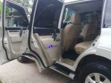 https://riyasewana.com/uploads/mitsubishi-montero-24155153434.jpg