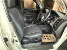 https://riyasewana.com/uploads/mitsubishi-montero-2421223122063.jpg