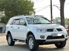 Mitsubishi MONTERO 2011 SUV