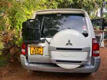 https://riyasewana.com/uploads/mitsubishi-montero-25181234294.jpg