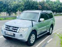 https://riyasewana.com/uploads/mitsubishi-montero-2711325122042.jpg