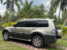 https://riyasewana.com/uploads/mitsubishi-montero-2731066866.jpg