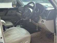 https://riyasewana.com/uploads/mitsubishi-montero-27353017725.jpg