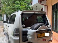 https://riyasewana.com/uploads/mitsubishi-montero-2822012110692.jpg