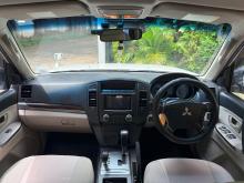https://riyasewana.com/uploads/mitsubishi-montero-2822012410495.jpg