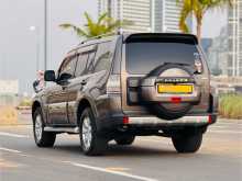 https://riyasewana.com/uploads/mitsubishi-montero-3-2-2011-18020112603.jpg