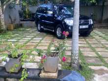 Mitsubishi MONTERO 2008 SUV