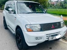 https://riyasewana.com/uploads/mitsubishi-montero-3013282624821.jpg