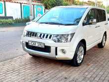 Mitsubishi MONTERO D5 2016 SUV