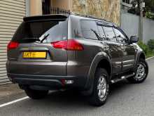 https://riyasewana.com/uploads/mitsubishi-montero-3171354765.jpg