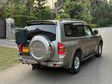 https://riyasewana.com/uploads/mitsubishi-montero-3200-117464924532.jpg