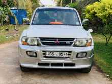 Mitsubishi Montero 2000 SUV